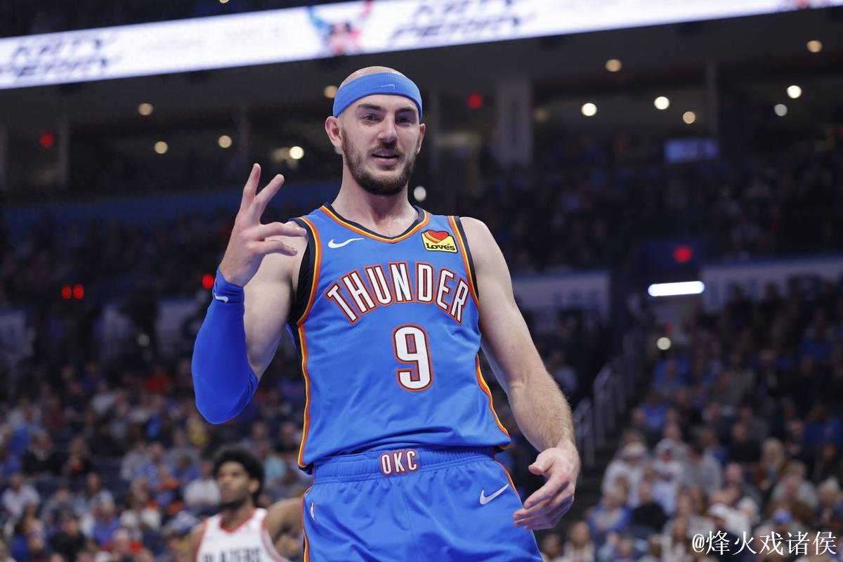 卡鲁索对文班的关键防守引起多方讨论，你认为这球是否有犯规？