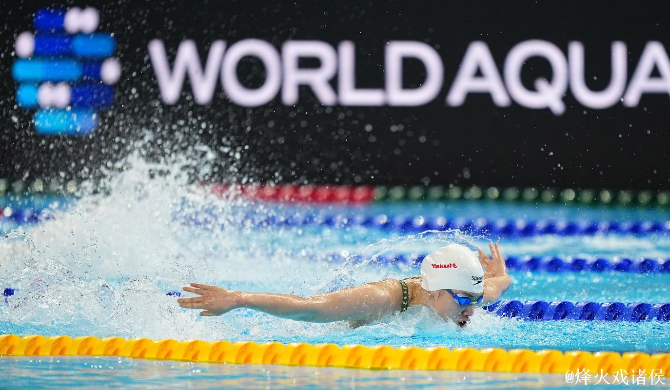 游泳世锦赛：中国队勇夺男女4x100米混合泳接力亚军